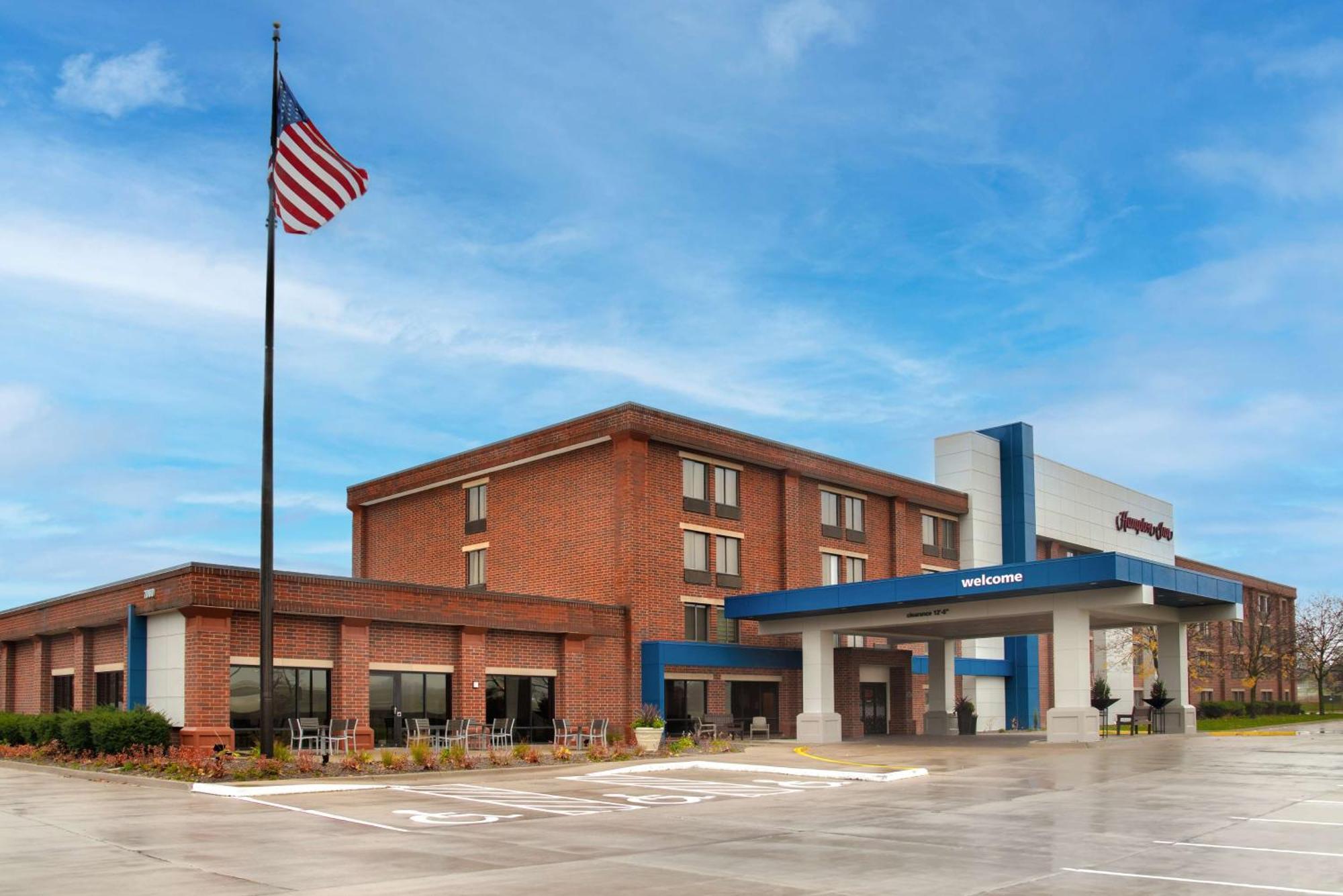 Hampton Inn West Des Moines Lake Drive Exterior foto